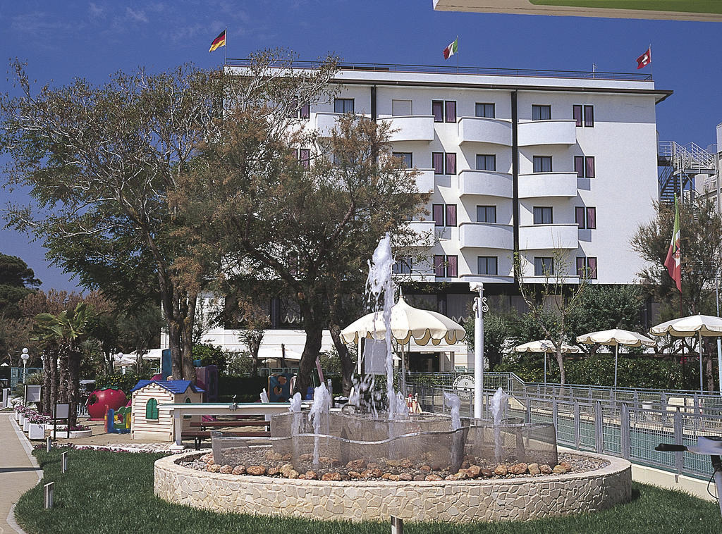 Hotel Delle Nazioni Milano Marittima Extérieur photo